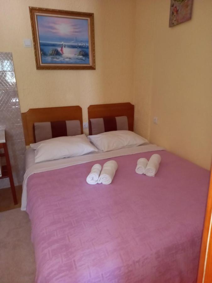 Apartment Deki Studio Kotor Eksteriør bilde