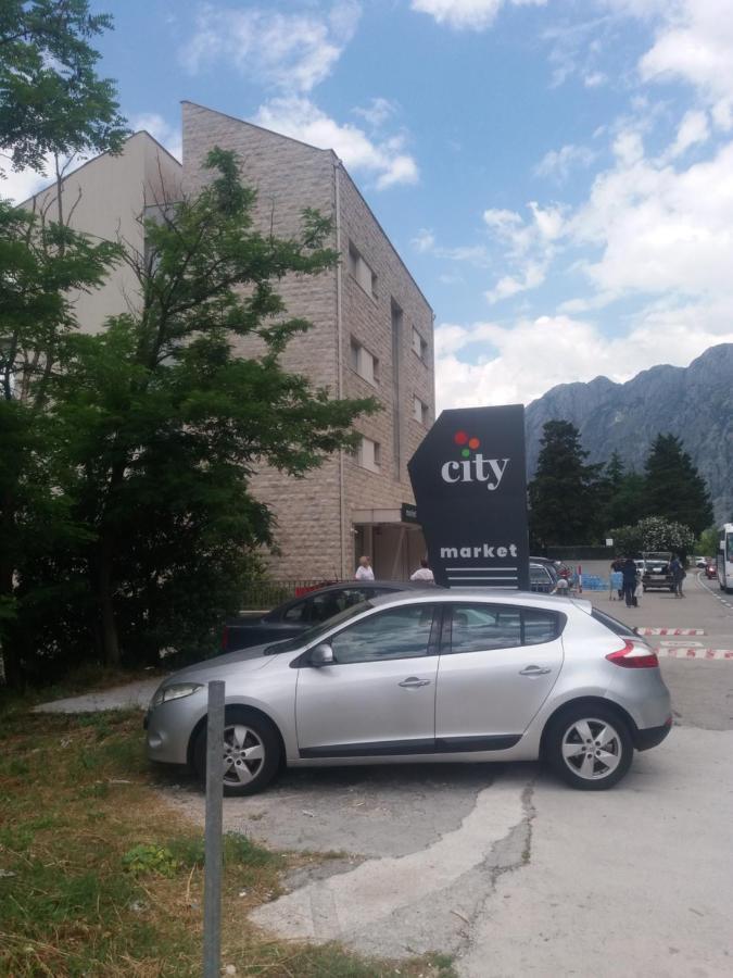 Apartment Deki Studio Kotor Eksteriør bilde