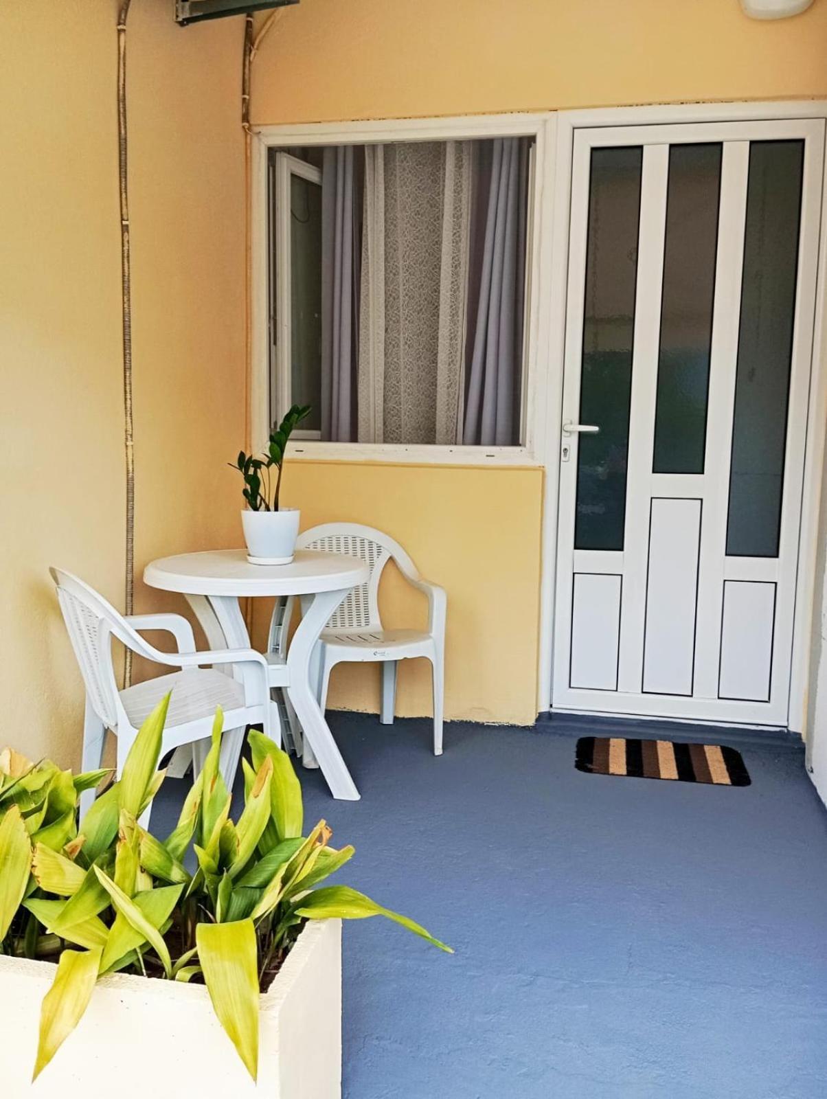 Apartment Deki Studio Kotor Eksteriør bilde