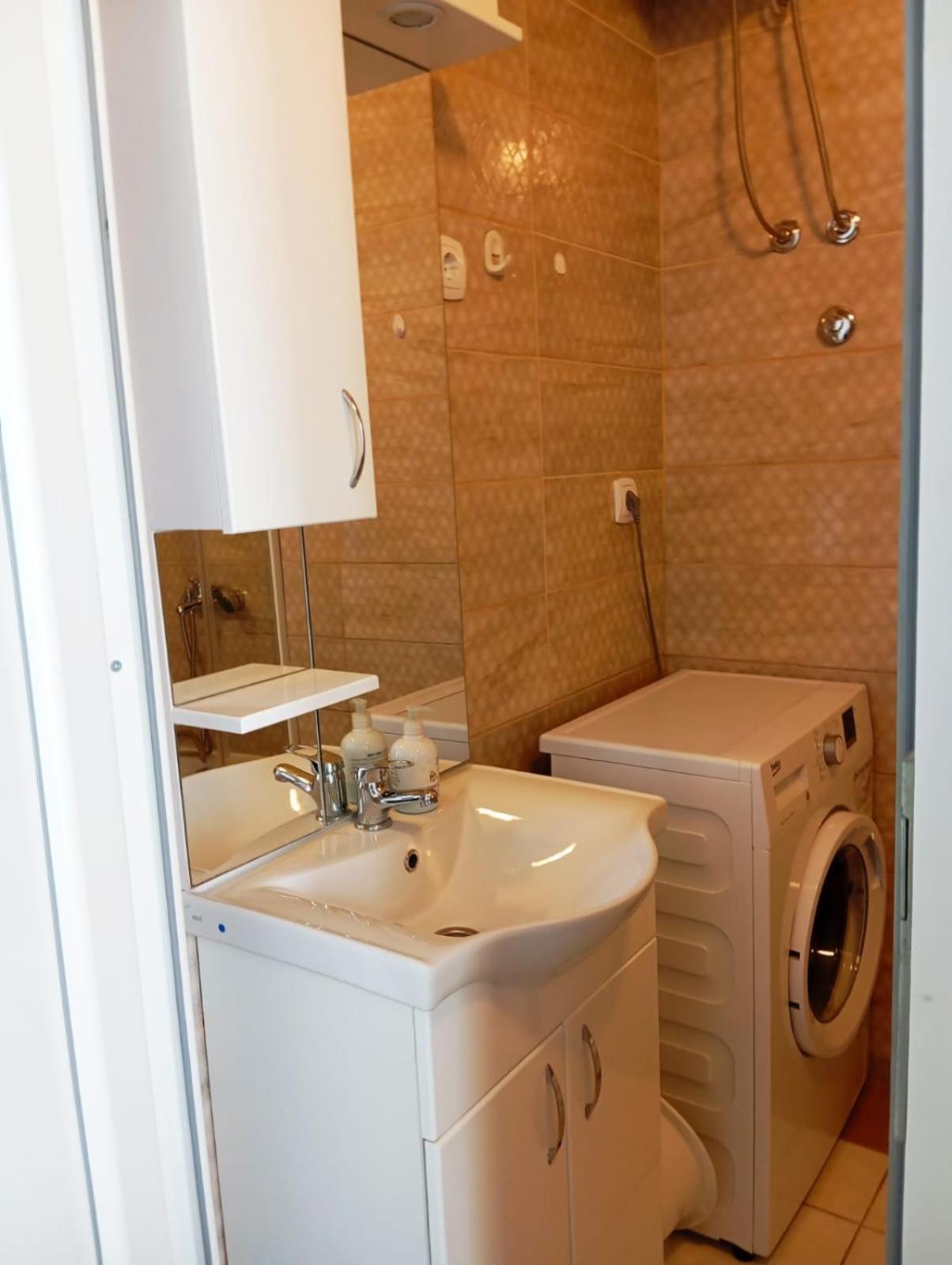 Apartment Deki Studio Kotor Eksteriør bilde